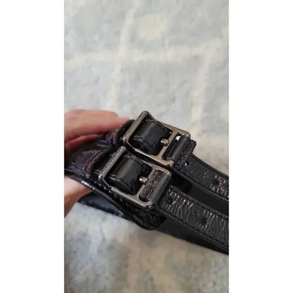 Burberry black potent double buckle leather main image 9